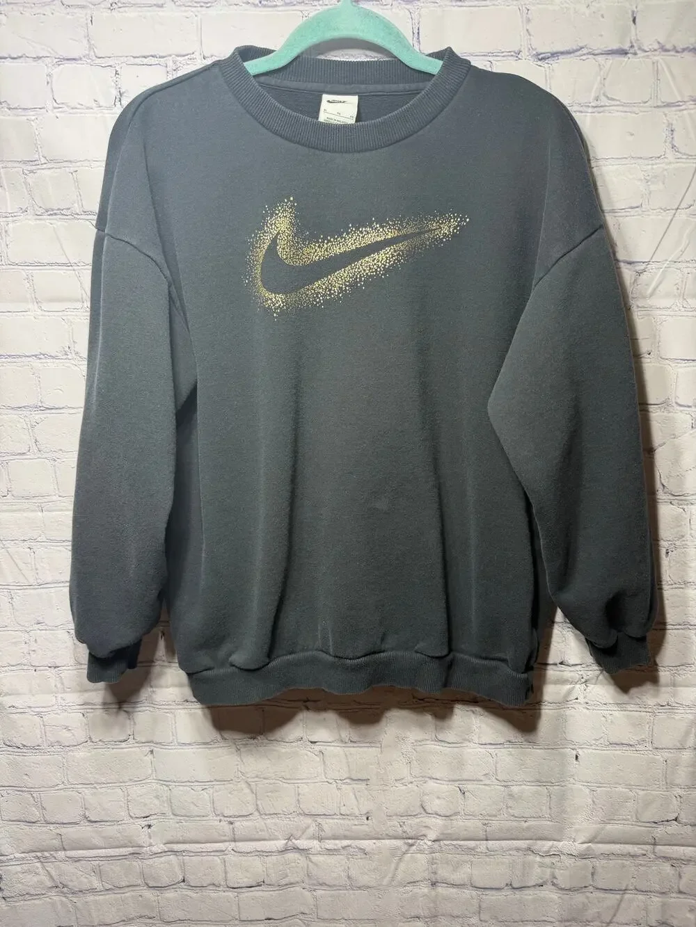 Nike Crewneck Pullover Sweatshirt Black Sz XL Casual Layer Gold Logo